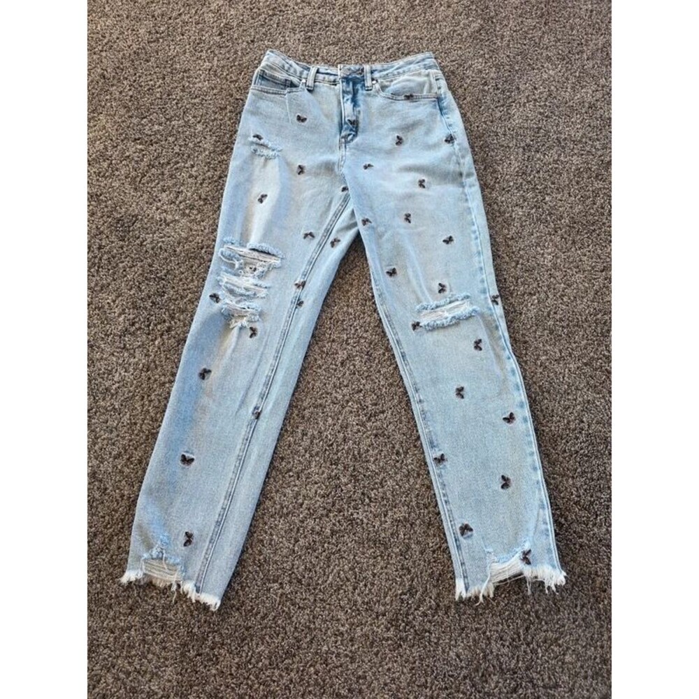 Material Girl Embroidered Denim Size 5 / 26 Light Wash Y2K Style EUC